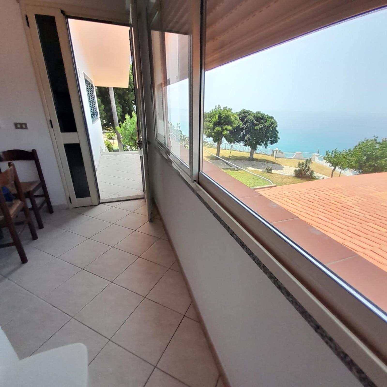 Residence Araba Fenice Тропеа Екстер'єр фото